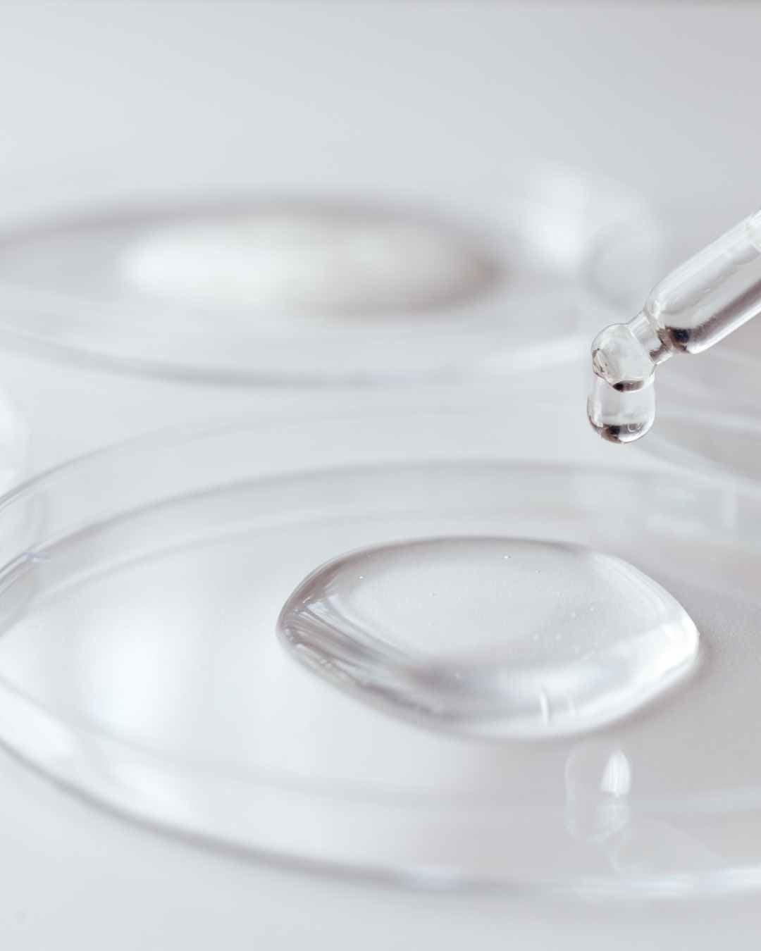 PIPETTE ET BOITE DE PÉTRI EXPERTISE BOPLUME DERMATOLOGIE