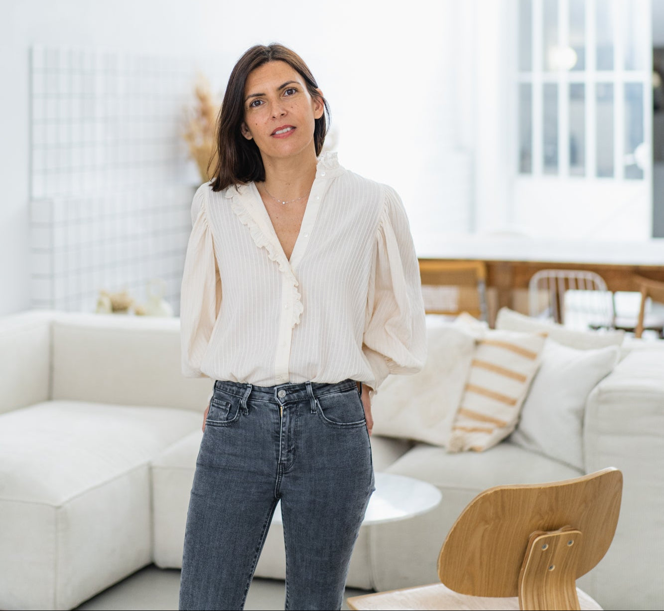 PORTRAIT DE CORALIE FONDATRICE DE BOPLUME DERMATOLOGIE